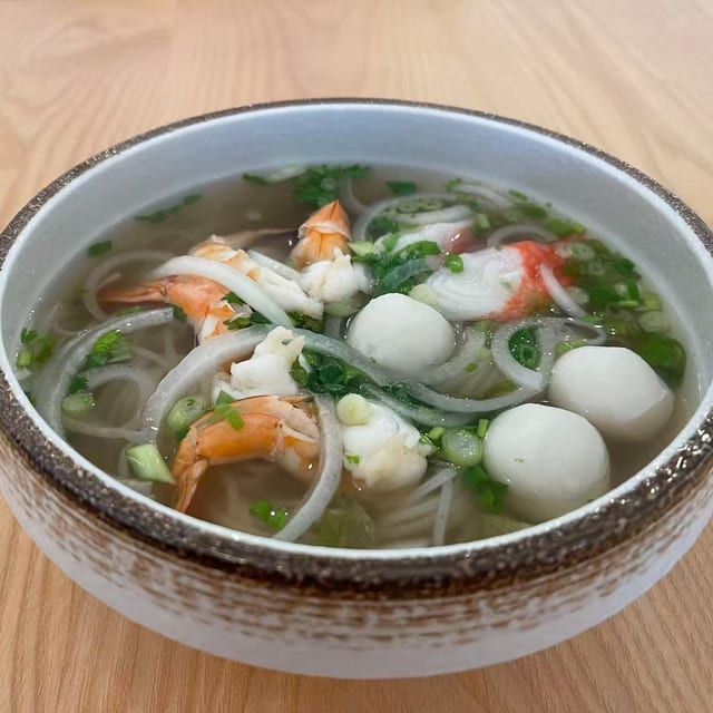 P16. seafood pho.