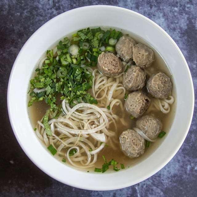 P7. Beef Ball Pho.