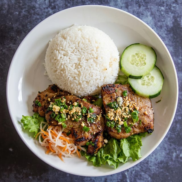 R2. Lemongrass Boneless Chicken With Rice.